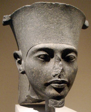 Tutanhkamun possibly, 13th ruler of the  18th Dynasty, reigned ca. 1332-1323 B.C.E., The Metropolitan Museum of Art, New York, NY (Photo: Keith Schengili-Roberts, 2007)